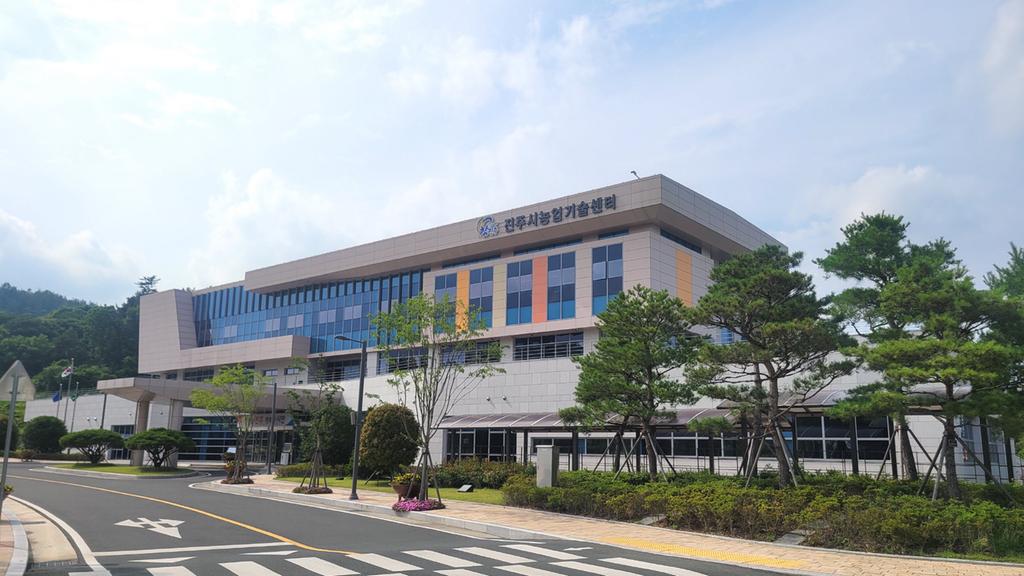 진주시, ‘2027년 외국인 계절근로자’ 인력 신청 접수