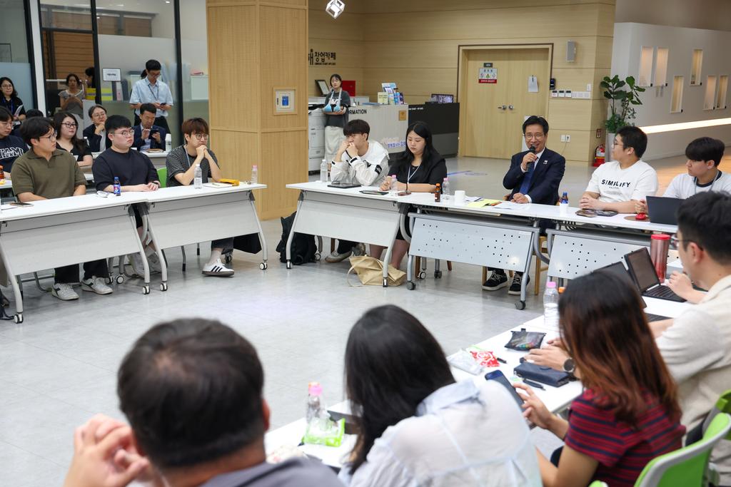 김해청년학교 ‘김해 청년정책 톡톡(Talk, Talk)’ 개최 공식 보도사진