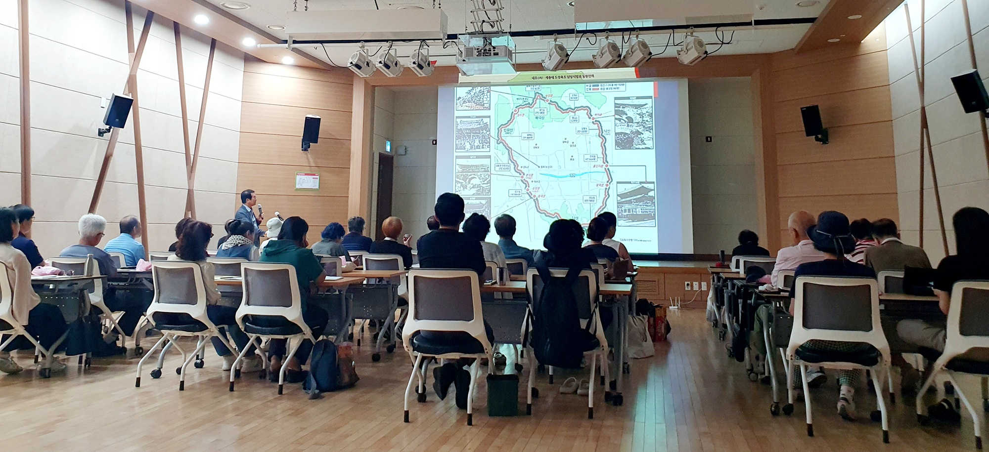 성산도서관 ‘2026 길 위의 인문학’성황리 마무리(성산도서관과) (1)