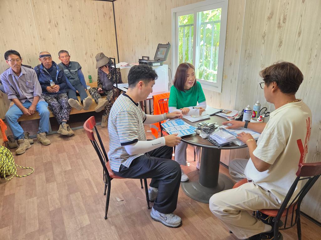 김현수 하동군수, 지역 건설 산업 활성화 서한문 발송 공식 보도사진