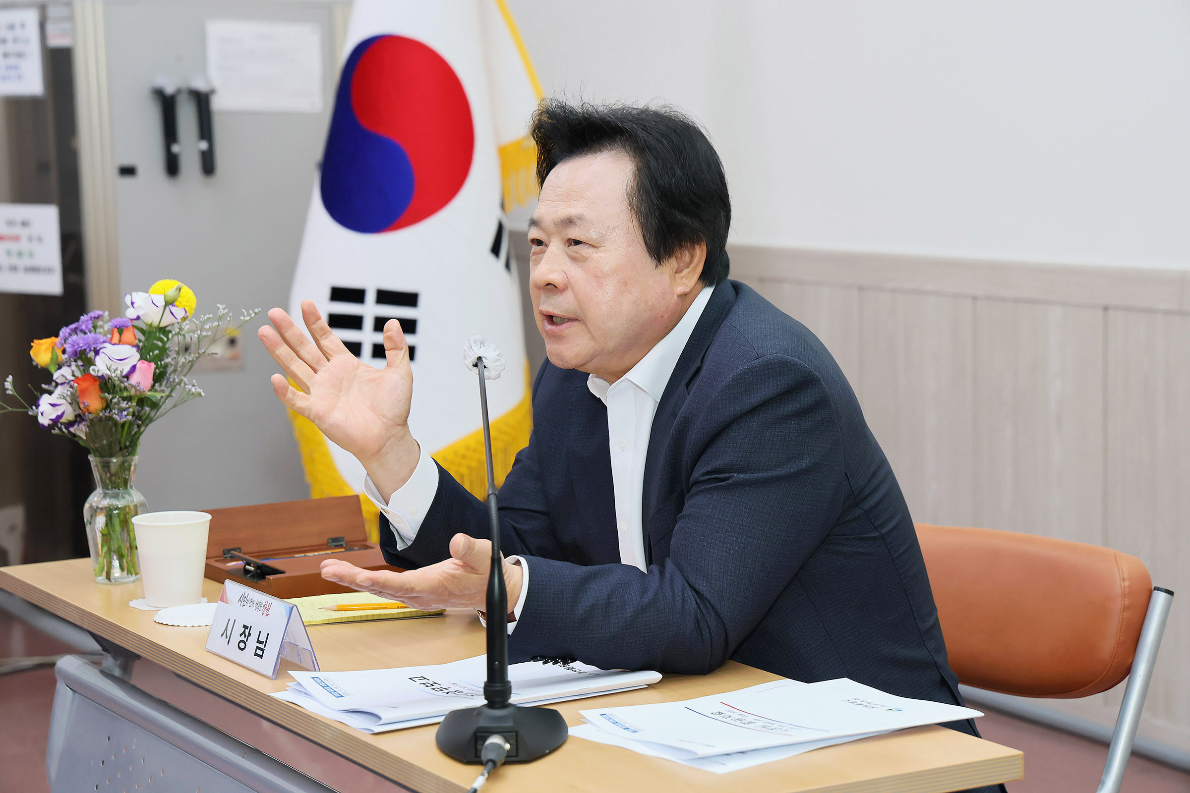 강기윤 창원특례시장, 5개 구청 돌며 ‘읍면동 현장 공무원’ 기(氣) 살렸다(자치행정과) (1)